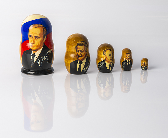 Reflective Russian dolls